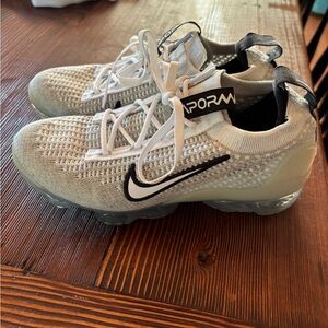 Nike Vapormax Flyknit in White and Black